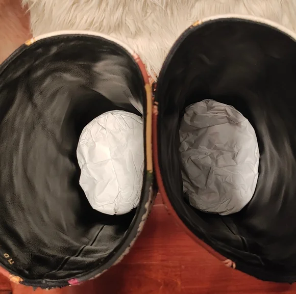 *SOLD*CHRISTIAN DIOR BEADED BOOTS - Picture 16 of 16